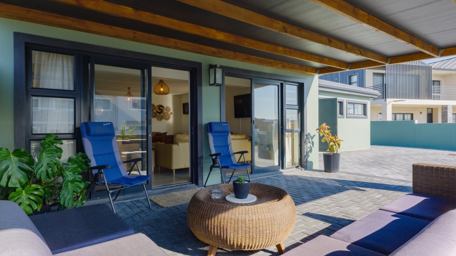 4 Bedroom Property for Sale in Struisbaai Western Cape